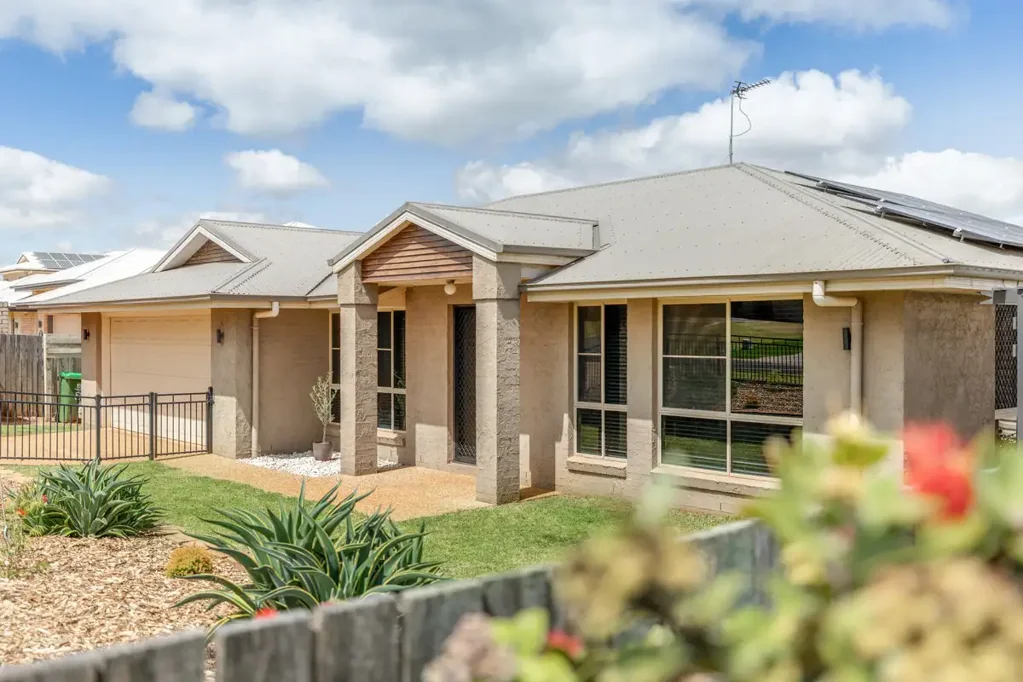3 Ridgewood Drive, Kearneys Spring, QLD 4350