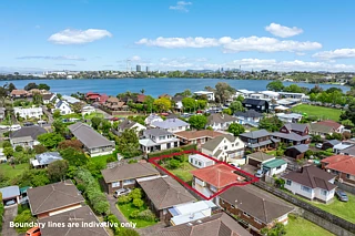 22a Shakespeare Road, Milford, North Shore City