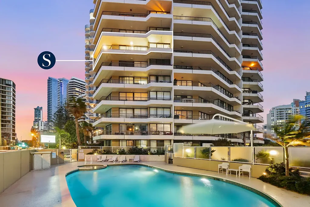 Main Beach 2Phòng ngủ Renovation-Ready Beachside Opportunity | Bougainvillea Apartments