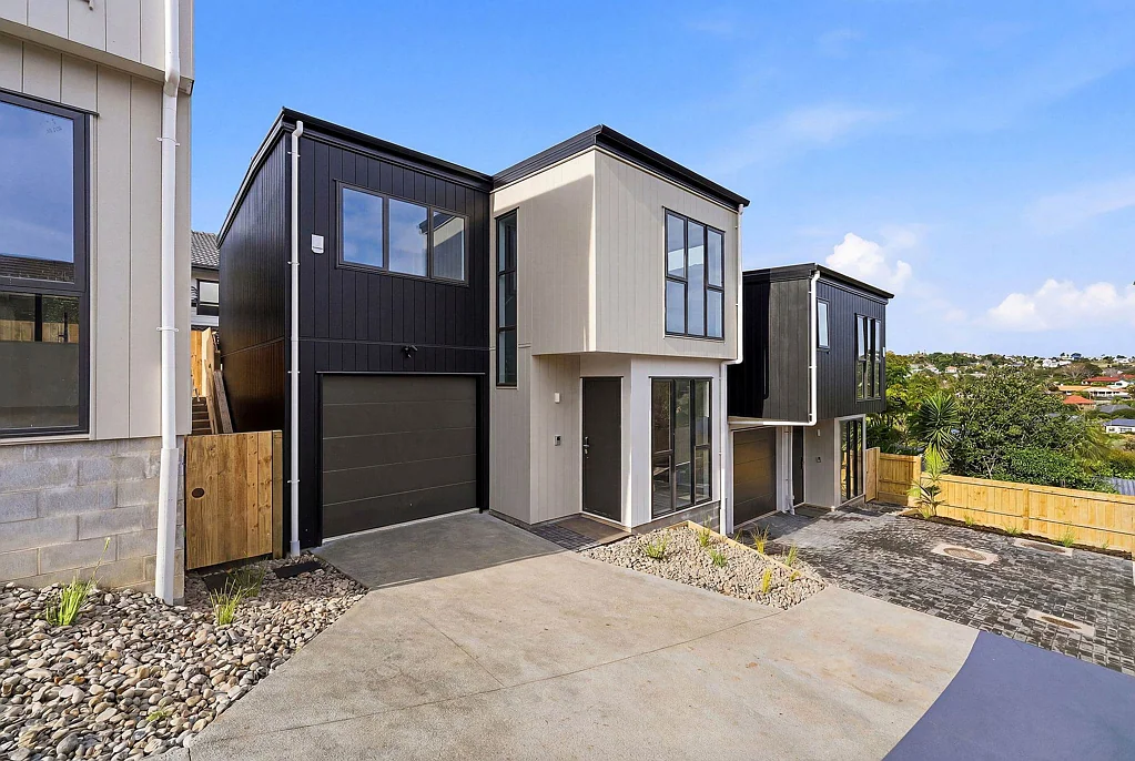 15 Montclair Rise, Browns Bay