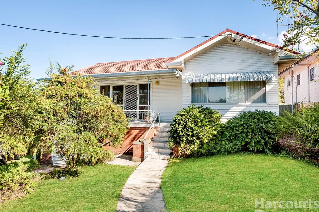 Wauchope 3房  Character, Comfort & Golf Course Views