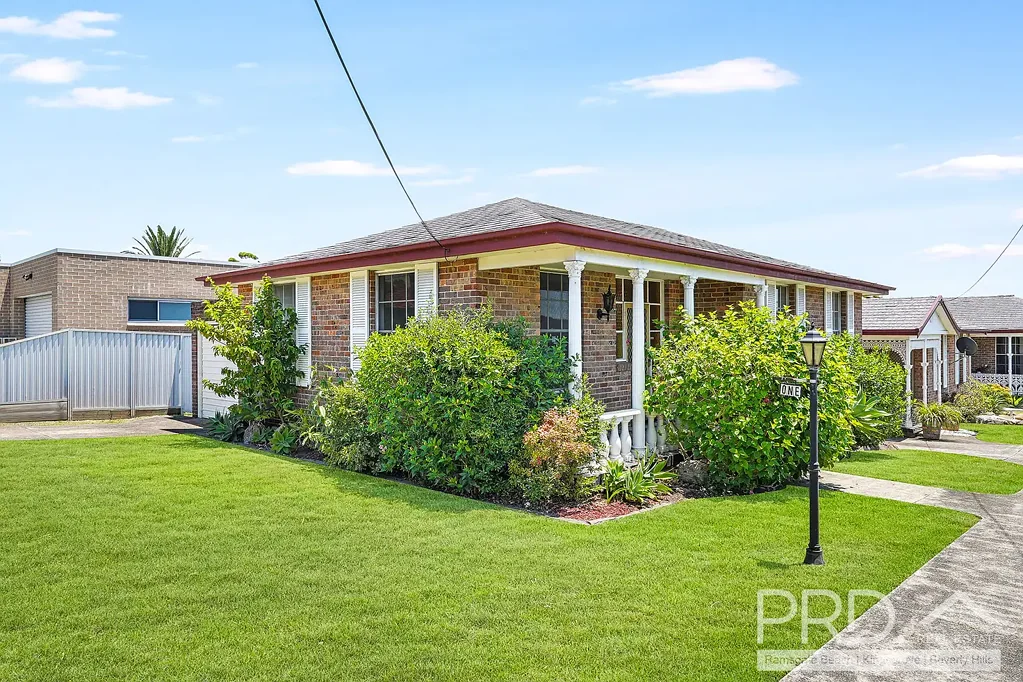 TWO BEDROOM VILLA WITH LOCK-UP GARAGE FOR LEASE!