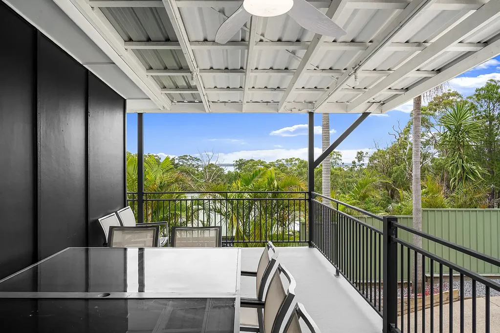 4 Hillcrest Road, Mirrabooka, NSW 2264