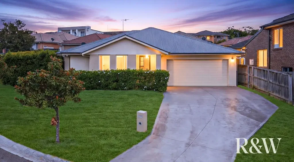 10 JARVISFIELD PLACE, Macquarie Links, NSW 2565