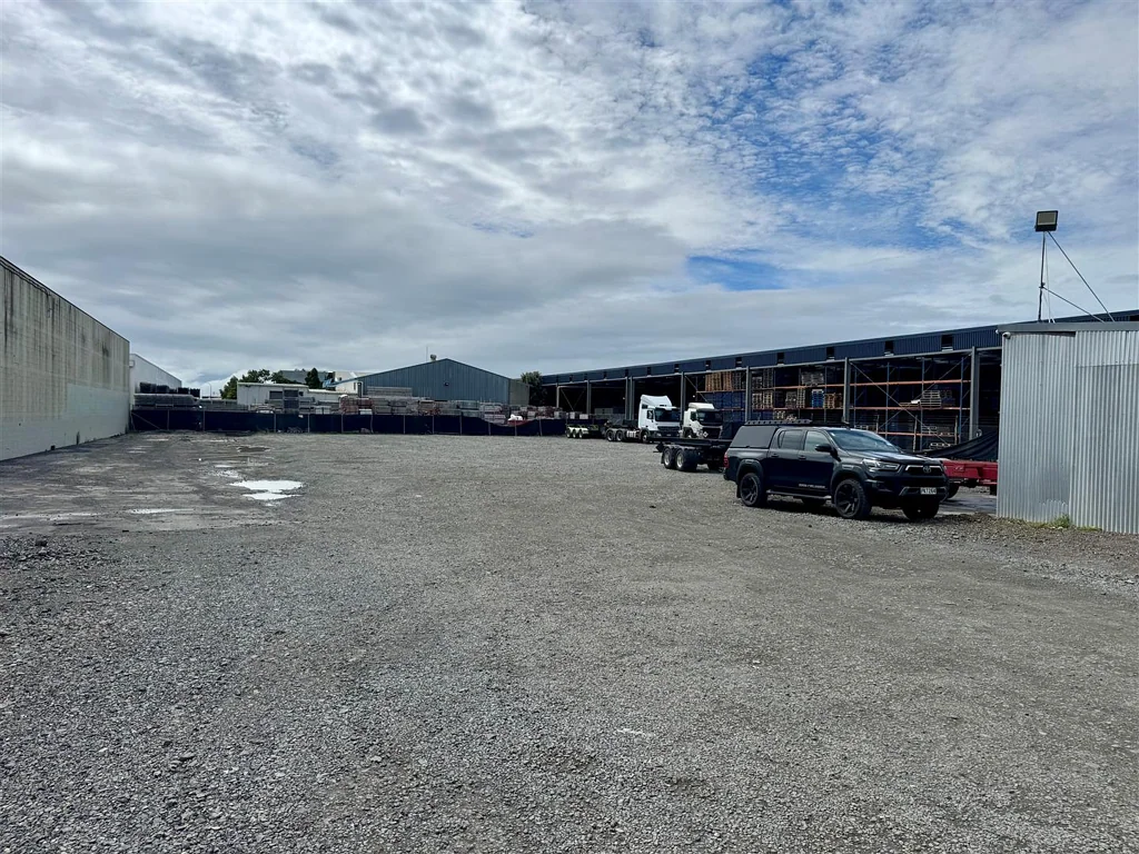 Mangere CBRE | Secure Road Frontage Yard