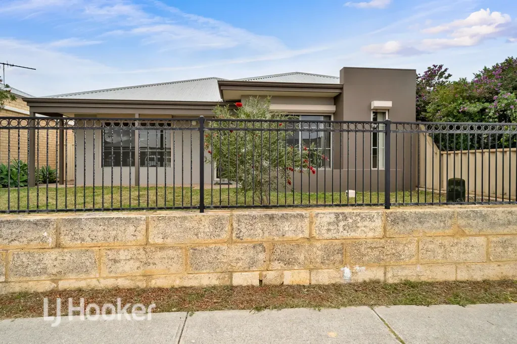 Ridgewood 4 Slaapkamer Charming 4x2 Cottage Home in a Convenient Location