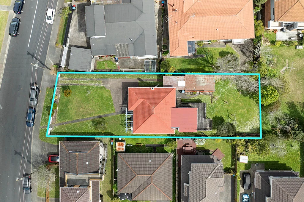 Mount Roskill 3બેડરૂમ 827m² Freehold Home, Hold or Explore the Potential