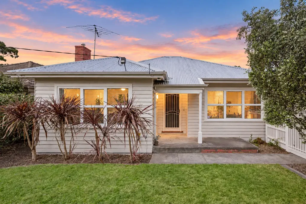 Cheltenham 3Zimmer Perfectly Positioned for Easy Family Living