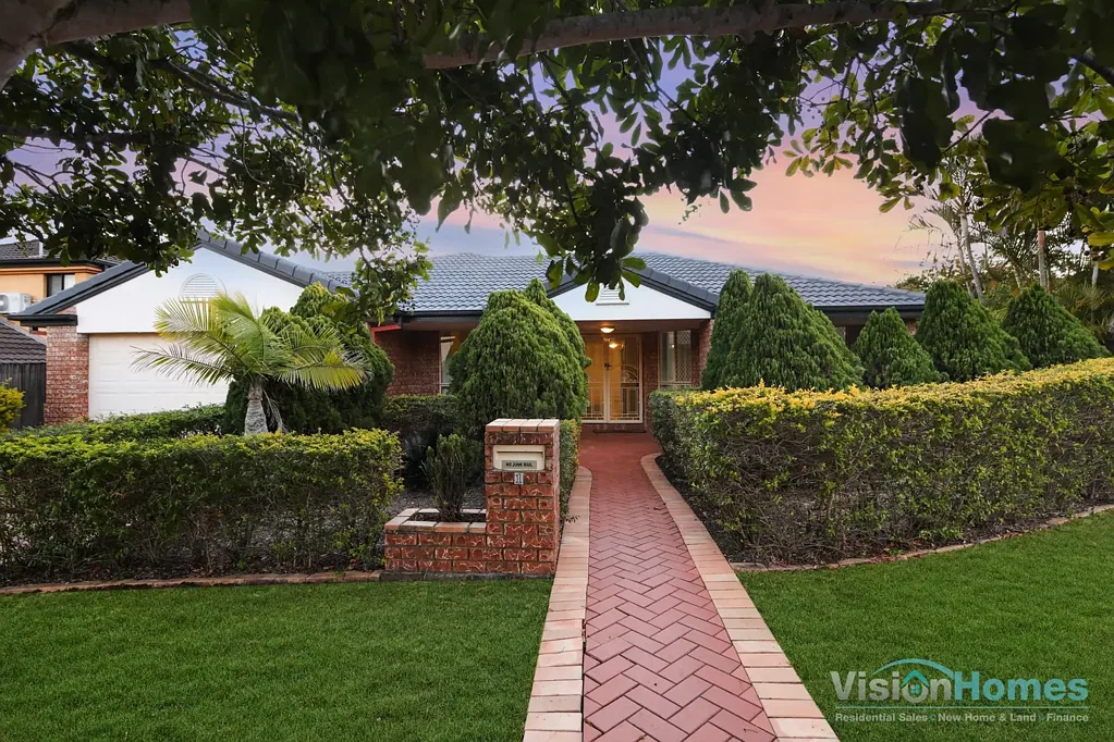 Carindale 5બેડરૂમ Generous Family Living in the Heart of Carindale.  Ready for your next Chapter