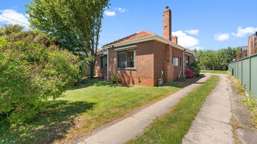 24 Water Street, Brown Hill, VIC 3350