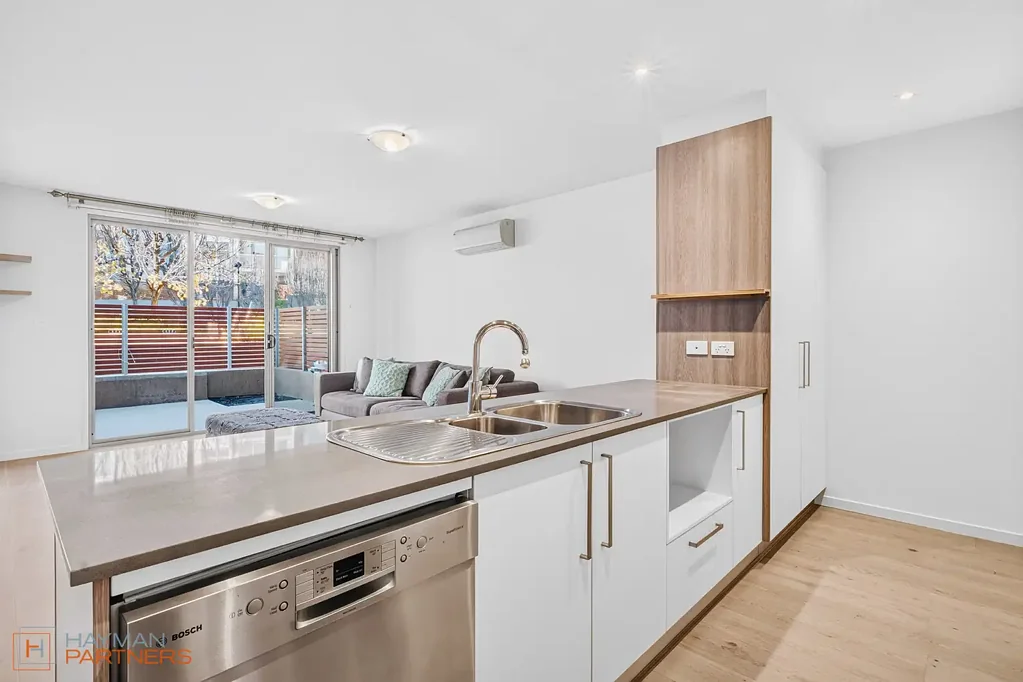 Phillip 1ห้องนอน Move-In Ready Living in a Prime Woden Location