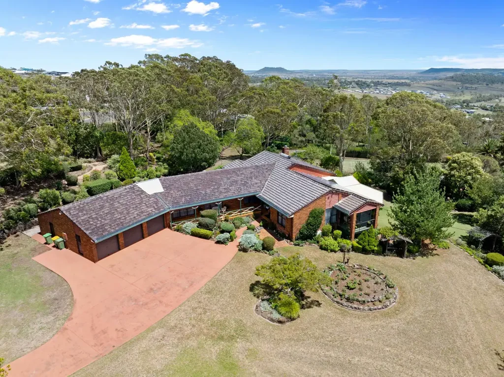 199 Greenwattle Street, Cranley, QLD 4350