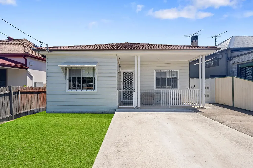 5 Flora Street, Roselands, NSW 2196