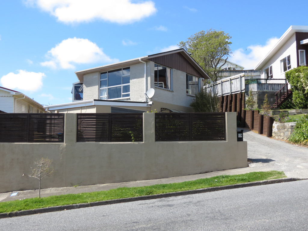 33 Ernest Street, Porirua East, Porirua, 5 Schlafzimmer, 0 Badezimmer