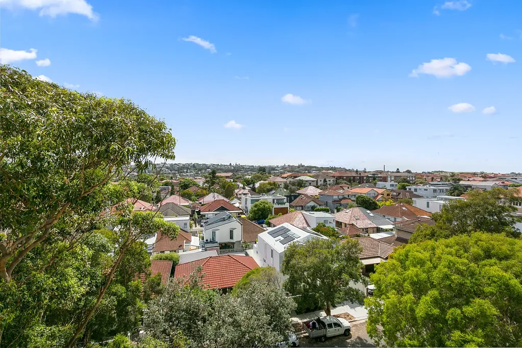 Conveniently located Bondi Beach Apartment