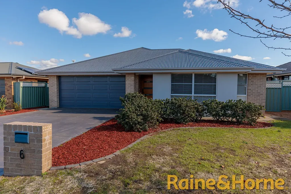 6 Dunheved Circle, Dubbo, NSW 2830