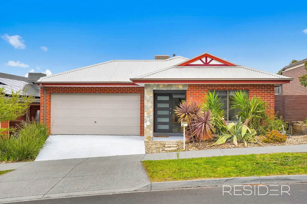 15 Tooradin Crescent, Doreen, VIC 3754