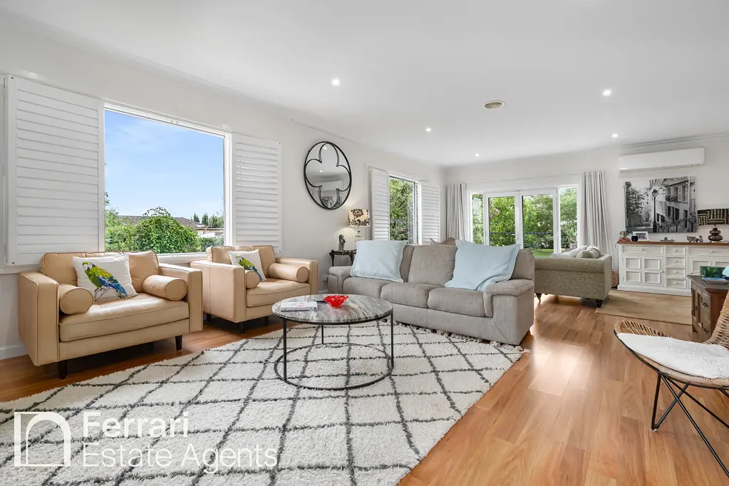 Orange 4房  Beautifully Renovated on Large Block in Sought-After cul-de-sac