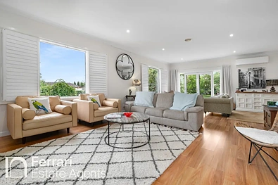 Orange 4Habitaciones Beautifully Renovated on Large Block in Sought-After cul-de-sac