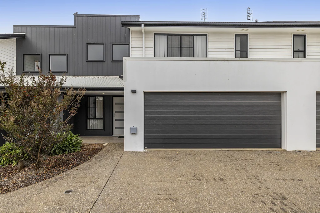 Unit 8/319a Bridge Street, Newtown, QLD