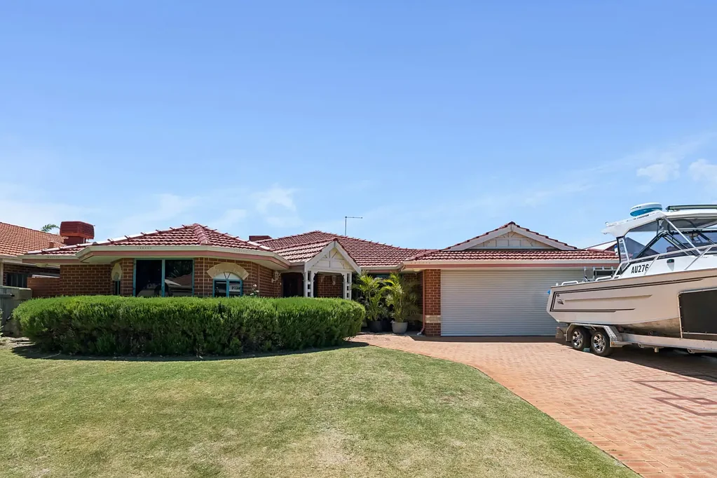 34 Rothesay Heights, Mindarie, WA 6030