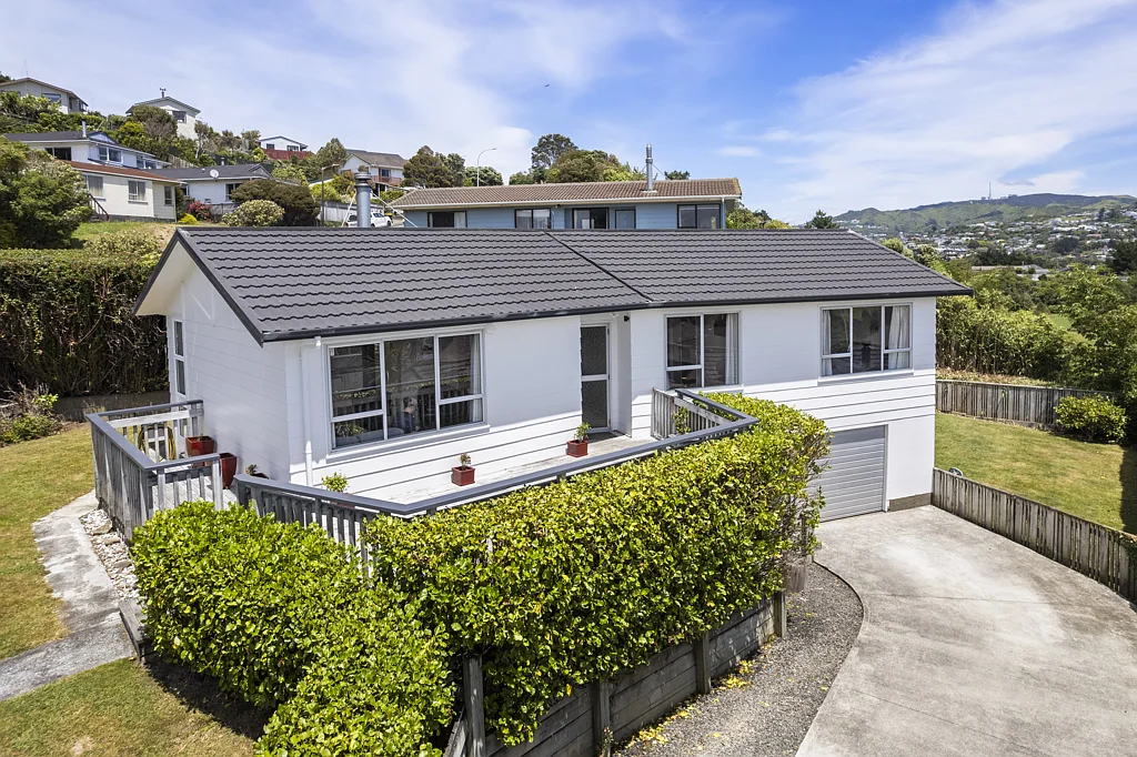 15 Buccaneer Place, Grenada Village, Wellington