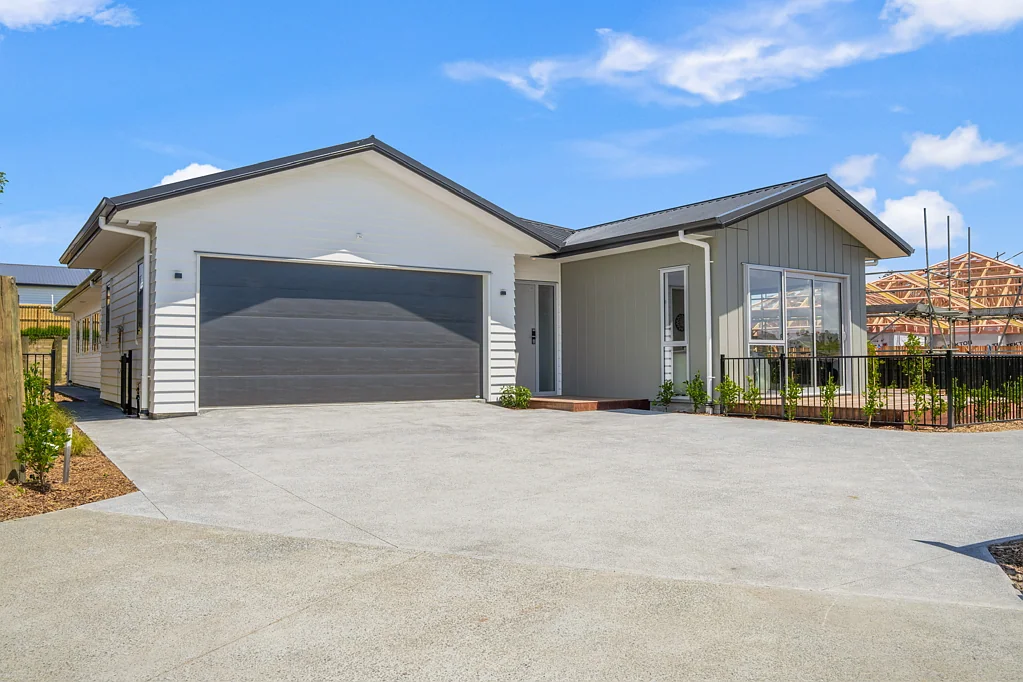 Milldale 5房  Spacious Home with Plenty of Parking