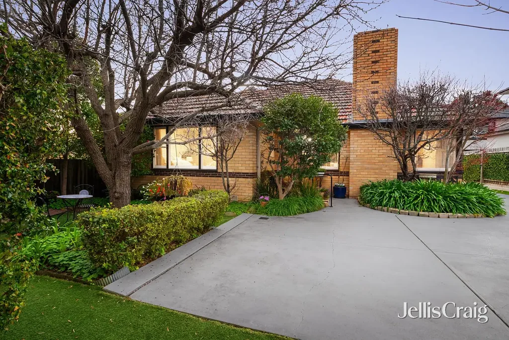 Bentleigh East 3 Slaapkamer A charming classic opposite Coatesville Primary School