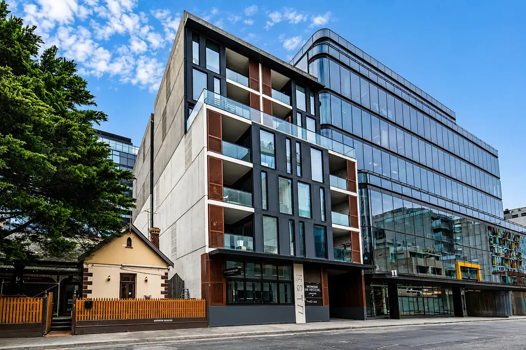 South Yarra 1chambre The Perfect Entry into the South Yarra Lifestyle. Contemporary Living Moments from Chapel Street