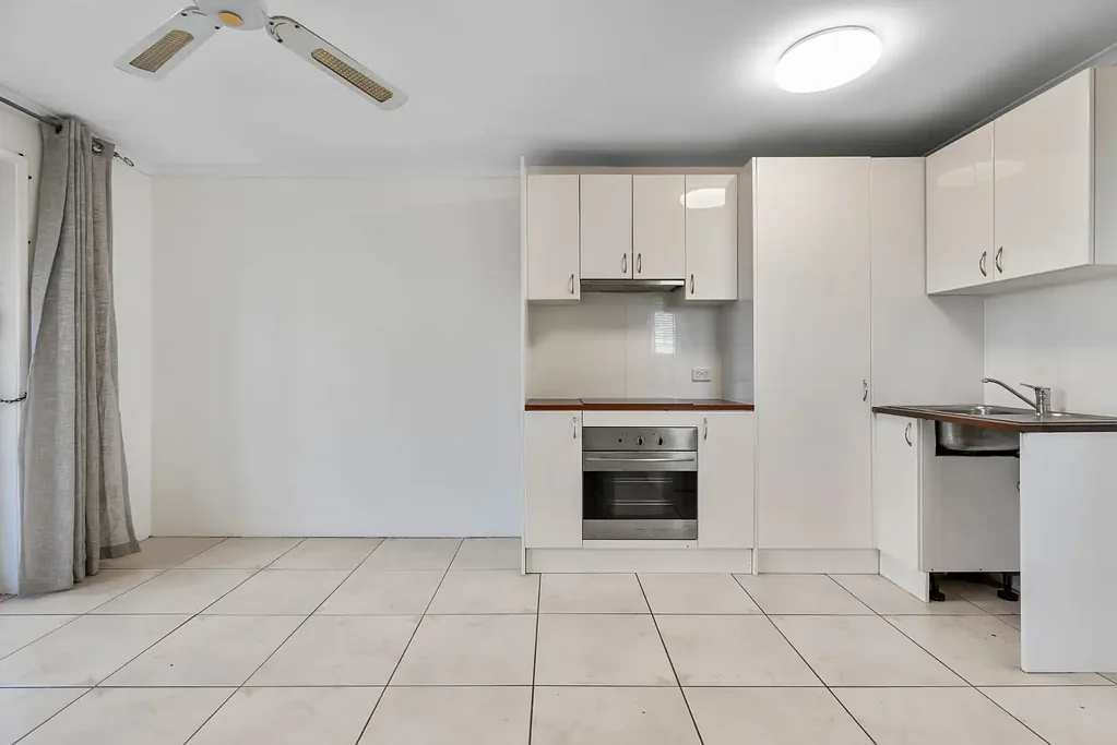 One Bedroom Apartment in the Heart of Burleigh Heads