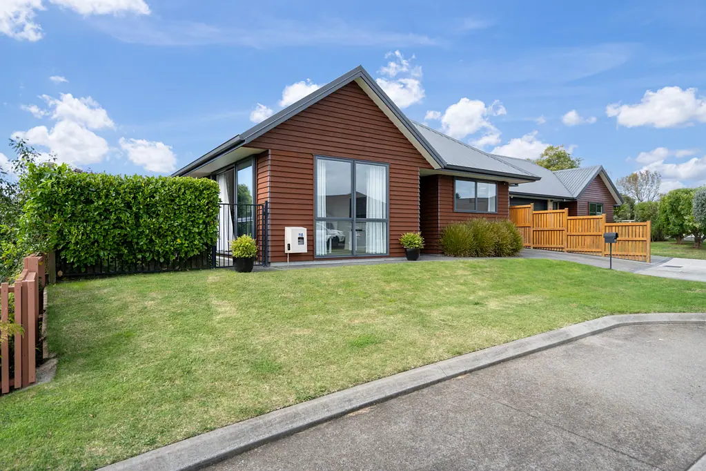 Cambridge 3房  Relaxed Living and a Great Location