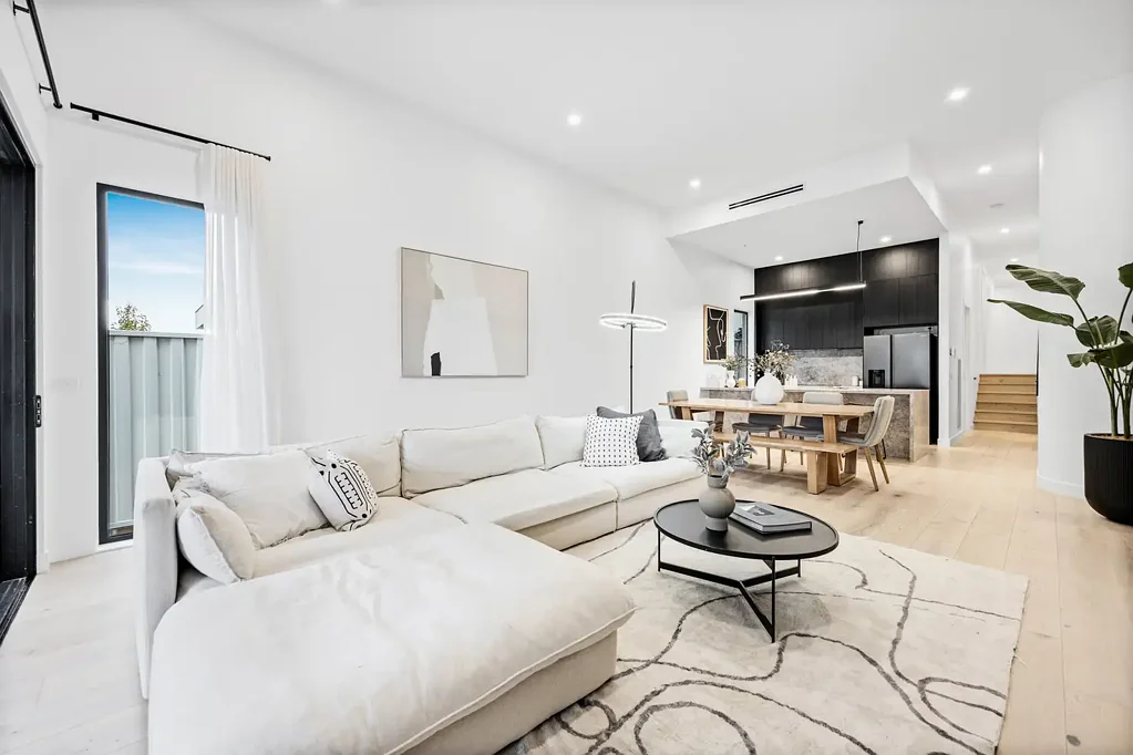Niddrie 4 Bedroom A Crafted Four bedroom, Three Bathroom Showpiece