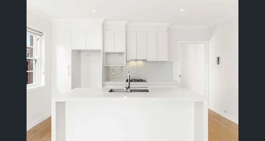 Elegantly Refurbished Two-Bedroom Apartment with a Peaceful Leafy Outlook