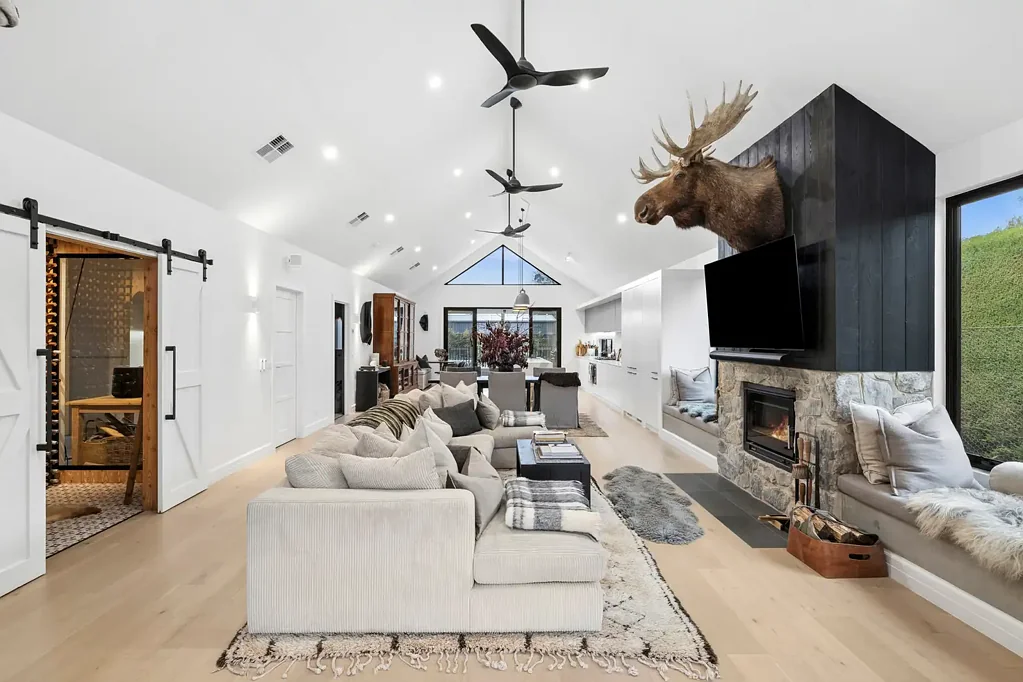 Trentham 3部屋 Contemporary Architectural Retreat in the Heart of Trentham