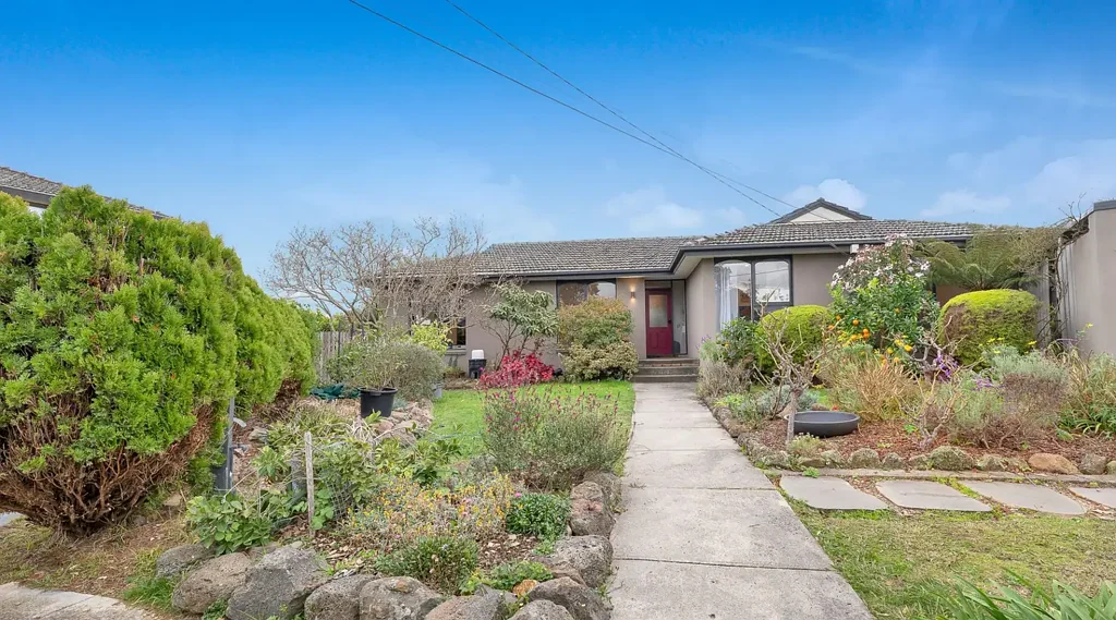 5 Simon Court, Wheelers Hill, VIC 3150