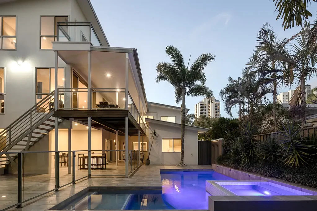 Surfers Paradise 6 Bedroom Family Entertainer with Dual Living in Sought-After Budds Beach