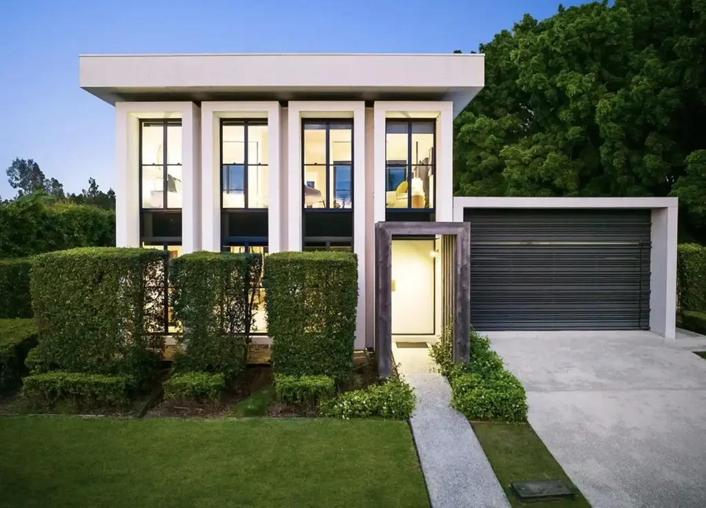 Benowa 4침실 Modern spacious house nestled within Royal Pines Resort( FIRB FREE)