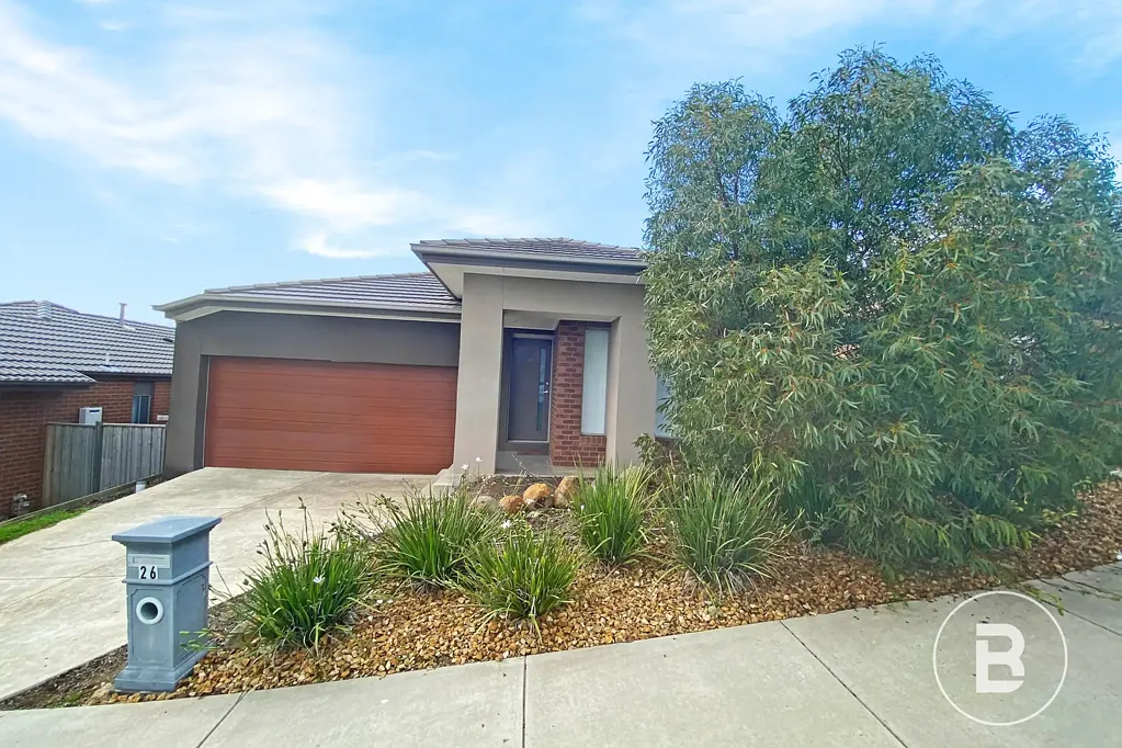Brand New living in top location.