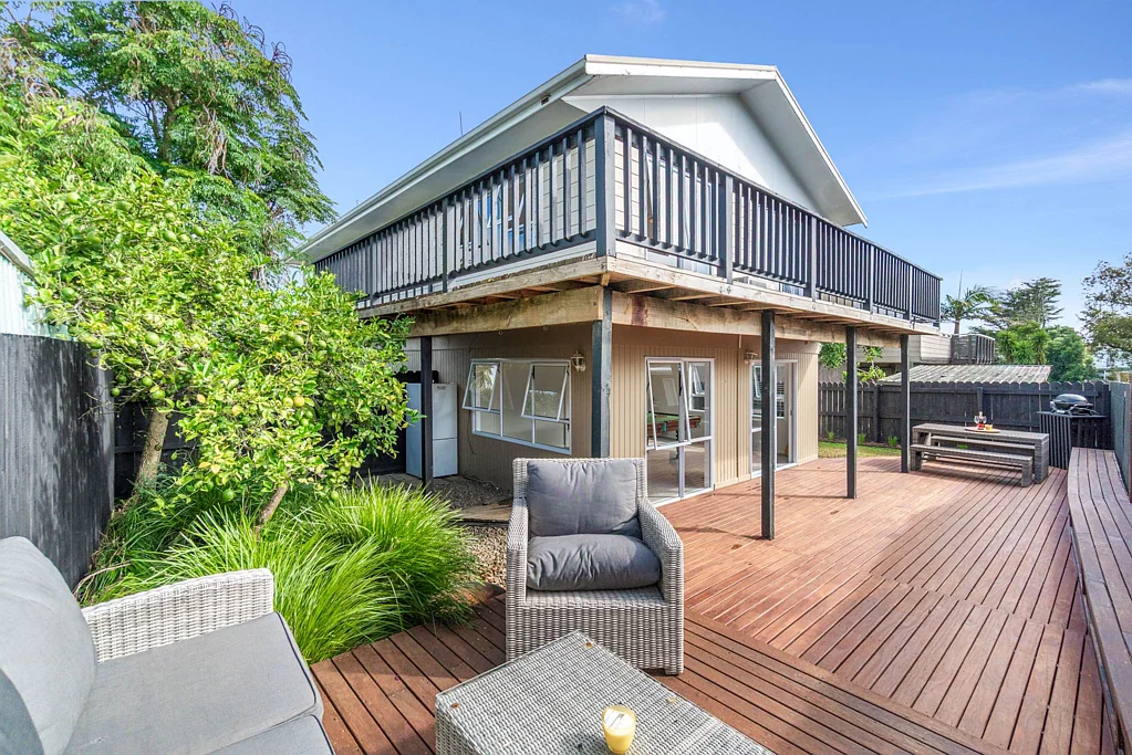 Clarks Beach 3房  ACT NOW - PRICED TO SELL