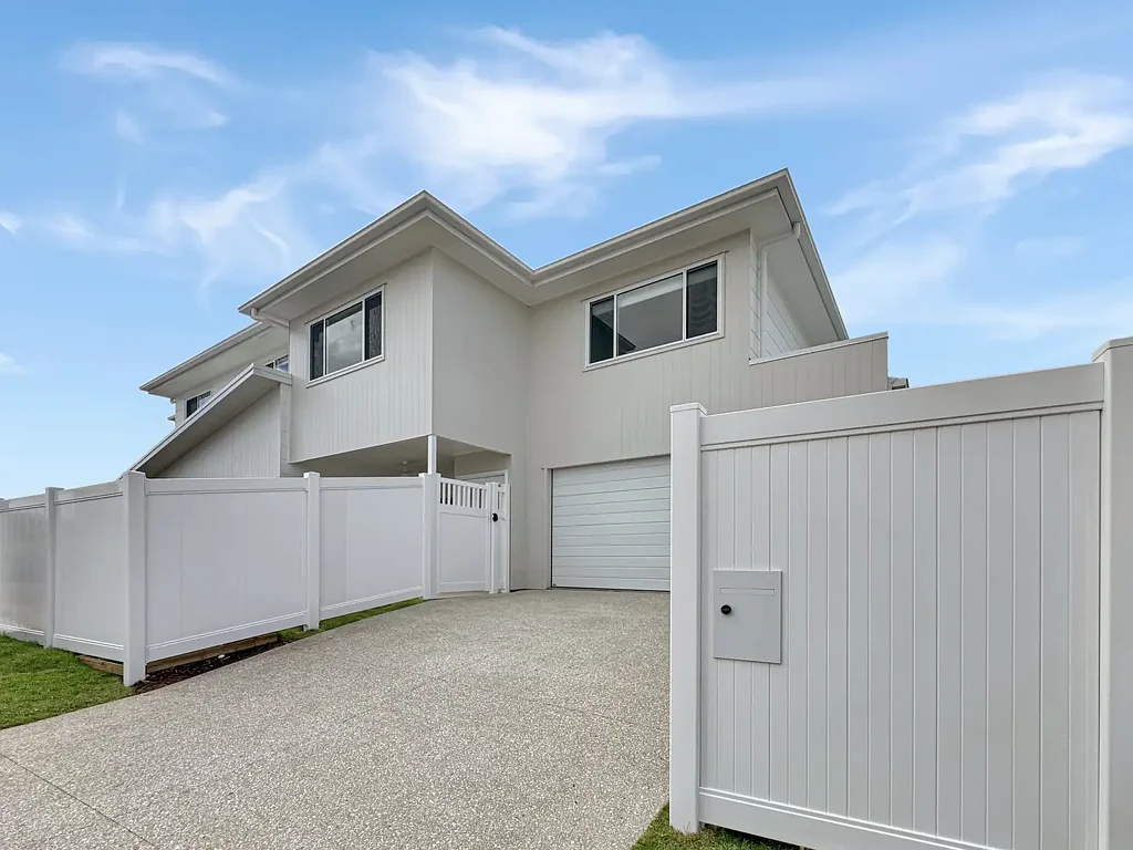 Banya 5房  New Build, Spacious, Low-Maintenance Family Living - REF: 4480