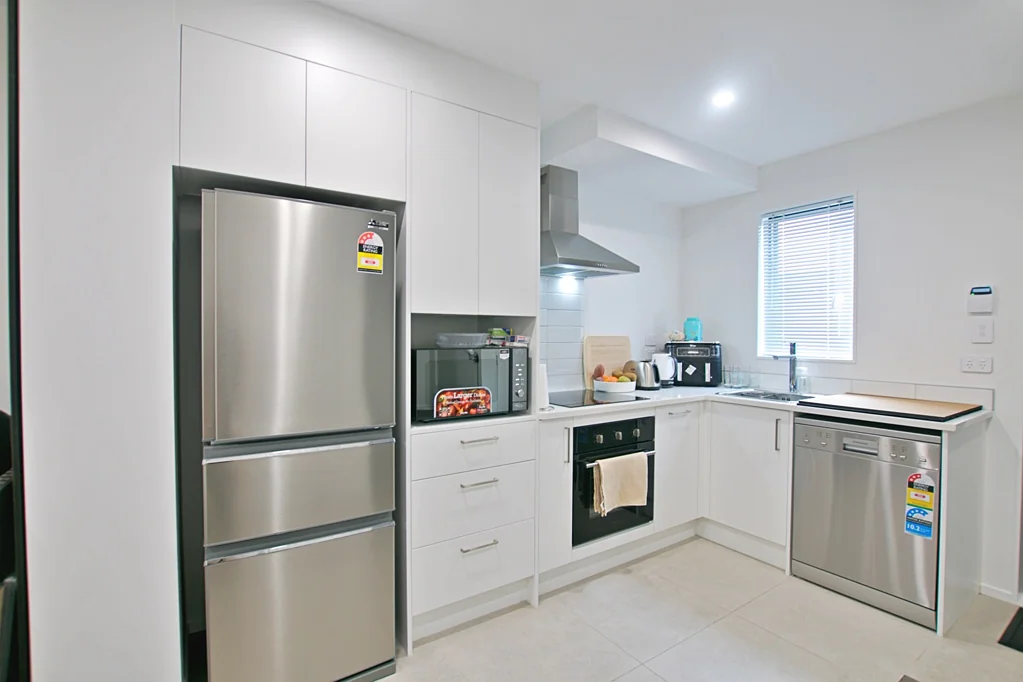 Stunning 2-Bedroom Home in Henderson, Auckland – Now Available for Rent!