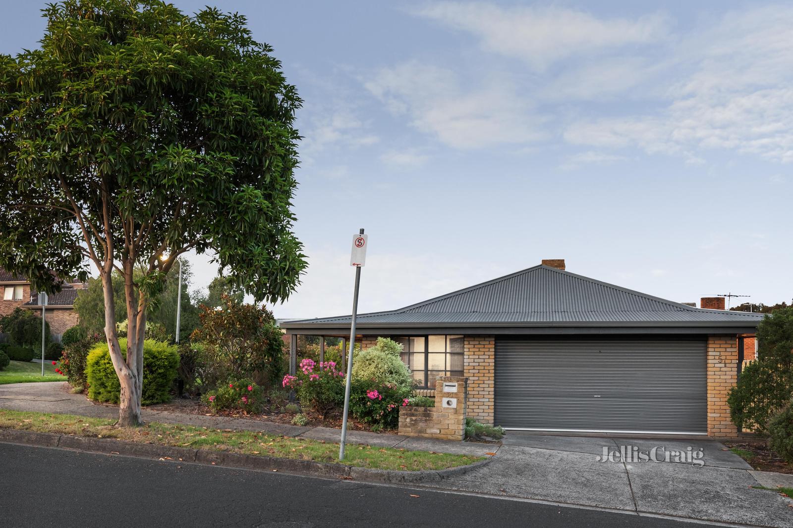 51 CALENDONIA DR, ELTHAM NORTH VIC 3095, 0部屋, 0バスルーム, House