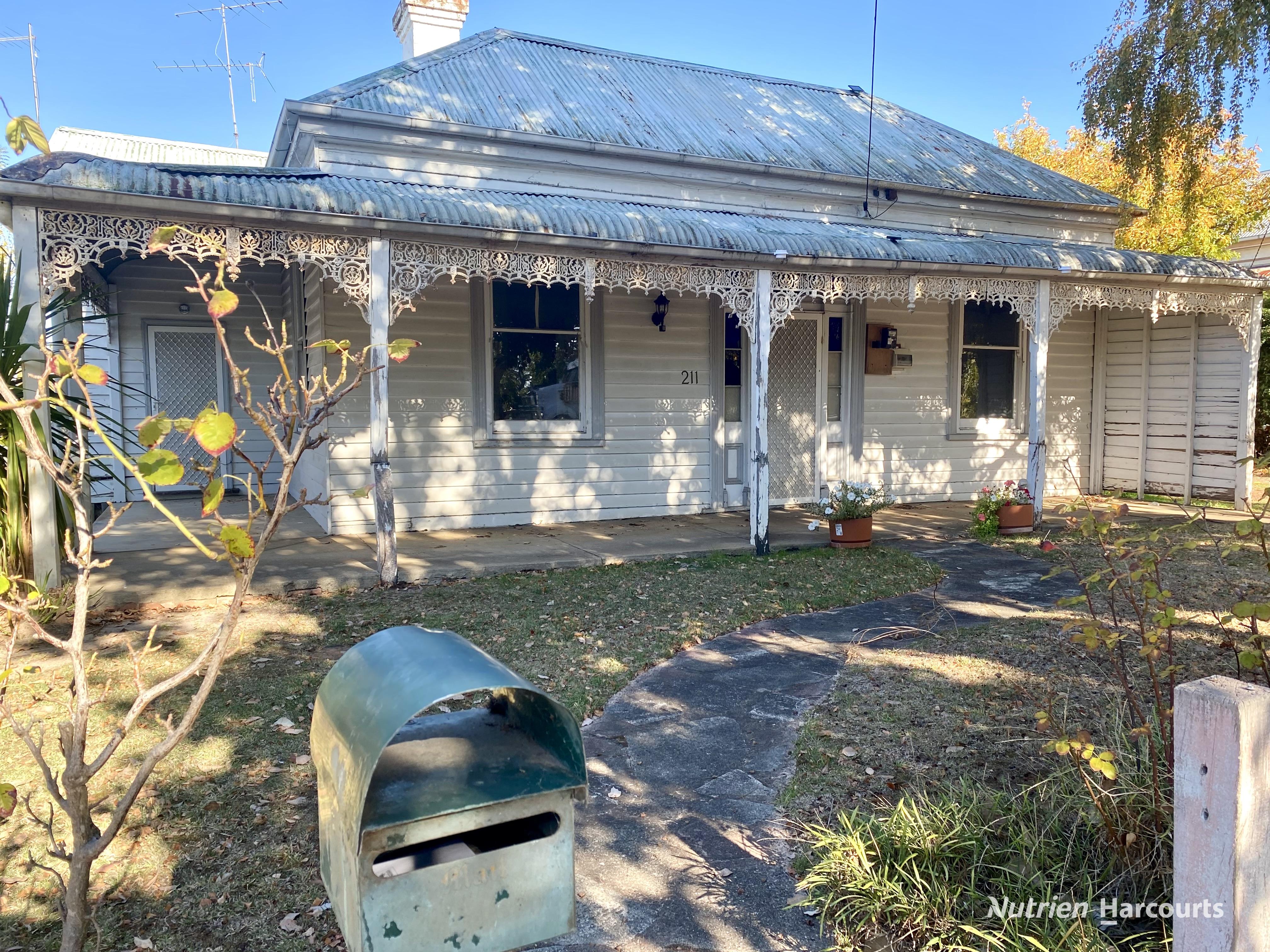 211 HENTY ST, CASTERTON VIC 3311, 0 Bedrooms, 0 Bathrooms, House