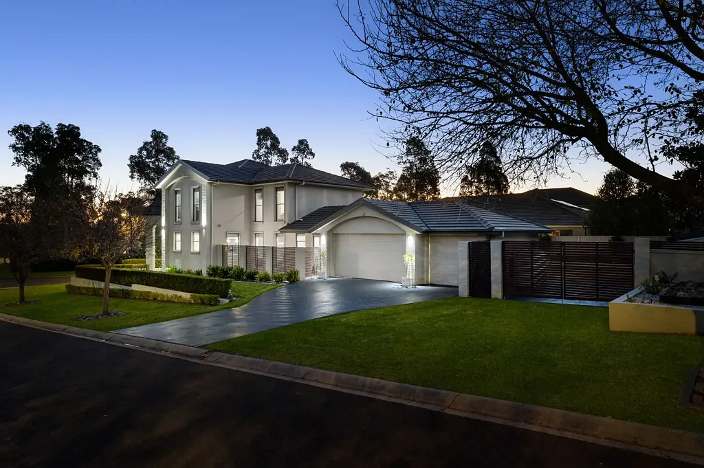 Harrington Park 4कमरा A Landmark Family Residence in the Heart of Harrington Grove