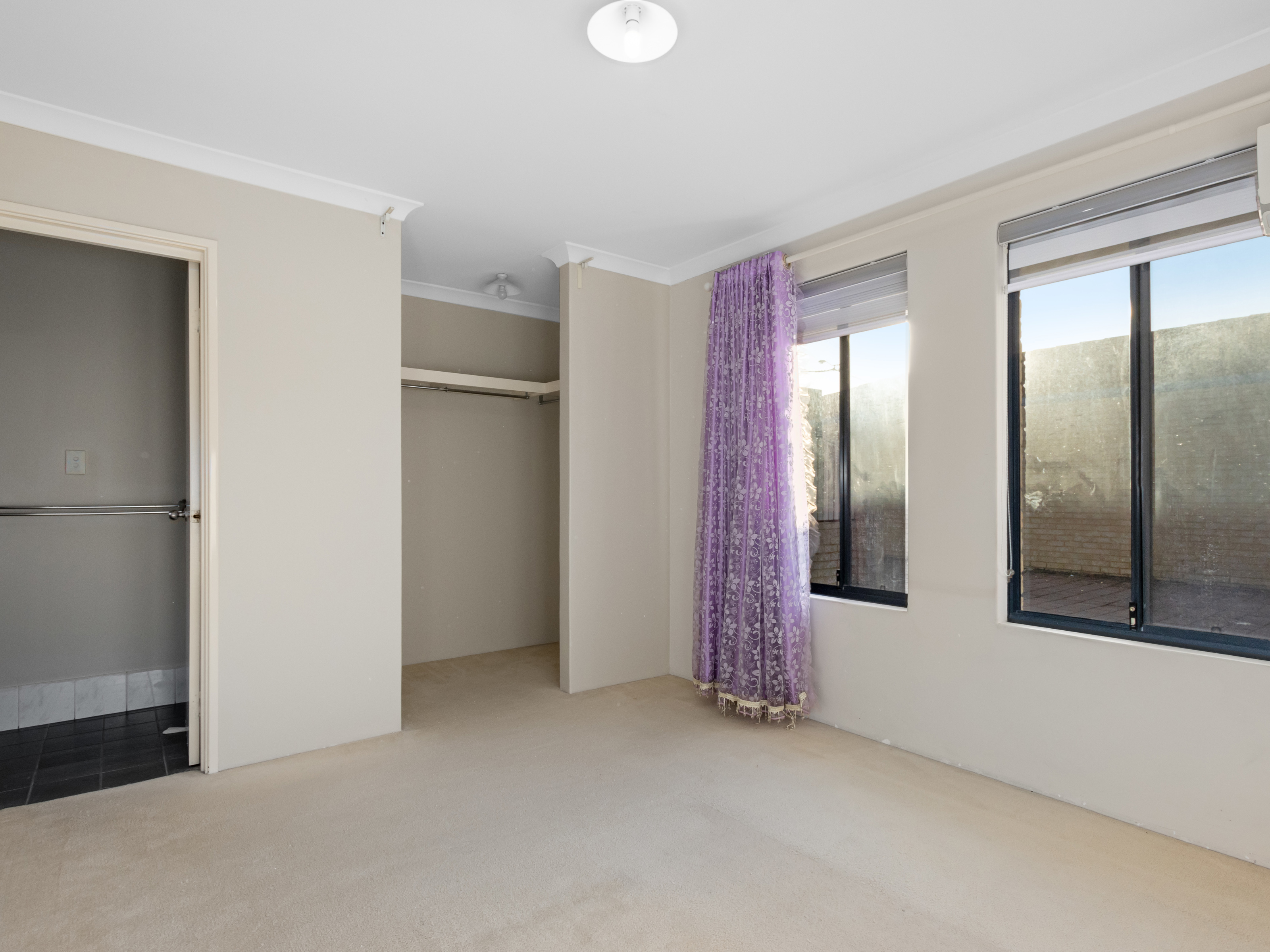 UNIT 4 10-12 JAMES ST, CANNINGTON WA 6107, 0 침실, 0 욕실, House