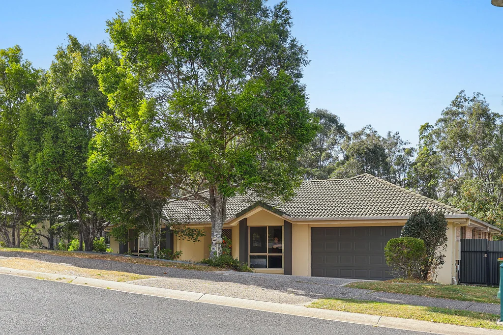 Maudsland 4Zimmer AN INVITING MAUDSLAND HOME WITH SPACE TO RELAX & ENTERTAIN