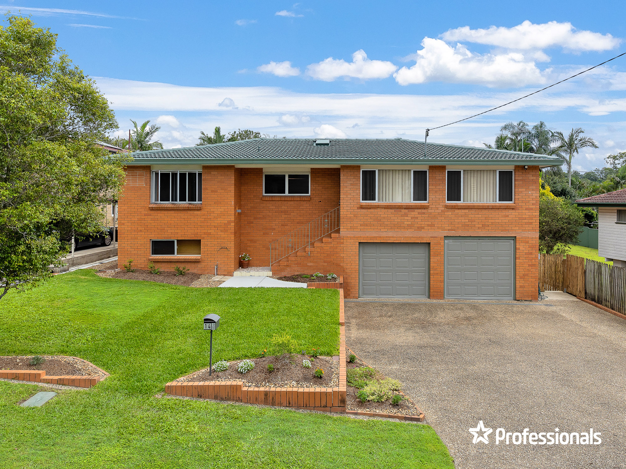 14 LOOMBAH CR, FERNY HILLS QLD 4055, 0 Bedrooms, 0 Bathrooms, House