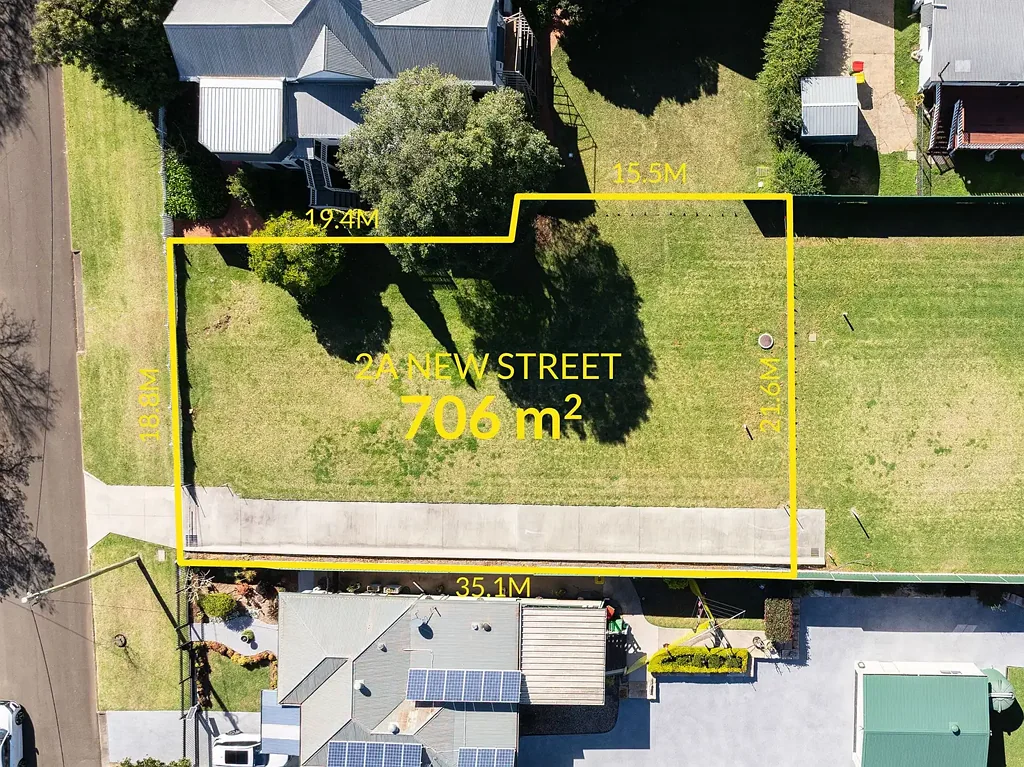 2A New Street, Mount Lofty, QLD 4350