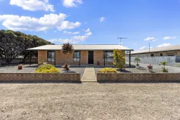 8 Anstey Terrace, Coobowie