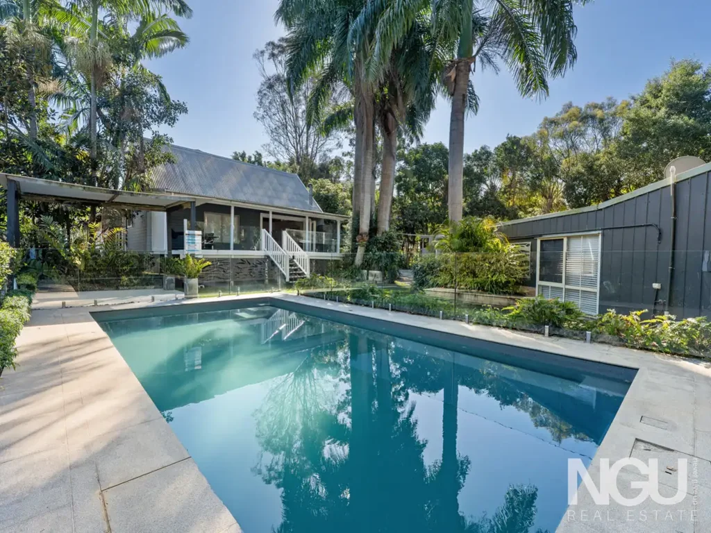 Karalee 4Zimmer Elegant & Character-Filled Retreat on 4120m2